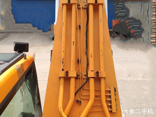 三一重工 SY285C-8 挖掘机