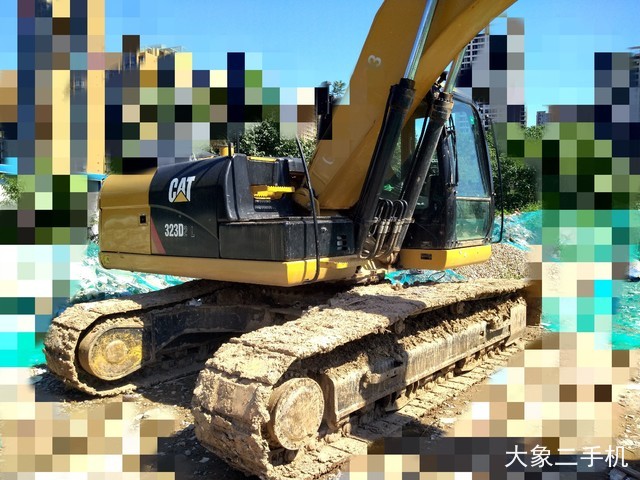 卡特彼勒 323D2L 挖掘机