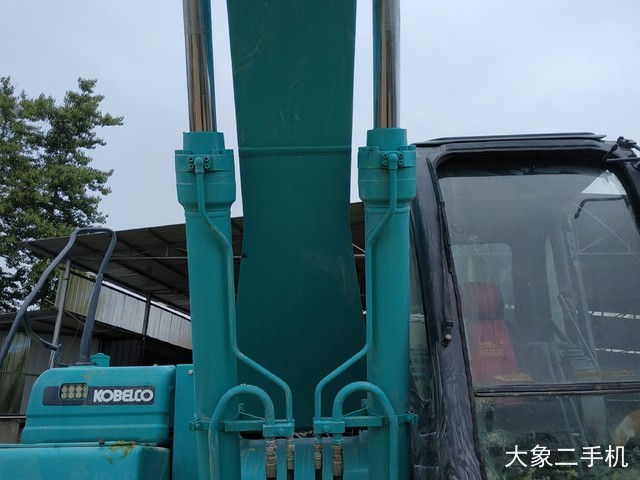 神钢 SK250-8 挖掘机