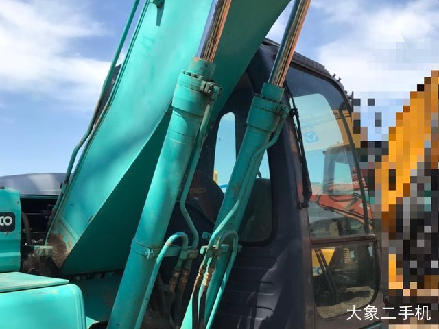 神钢 SK140LC-8 挖掘机