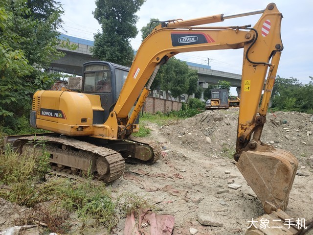 雷沃重工 FR85-7 挖掘机