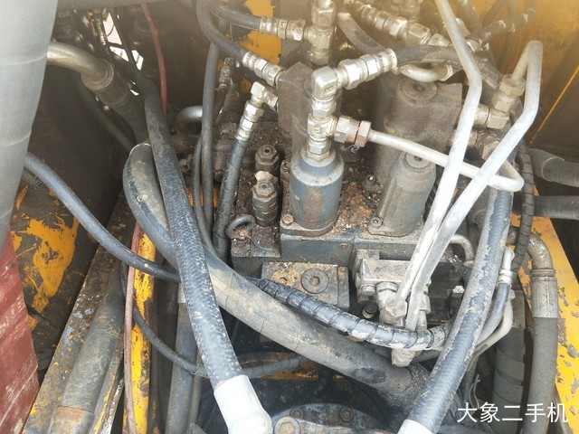 龙工 LG6235 挖掘机