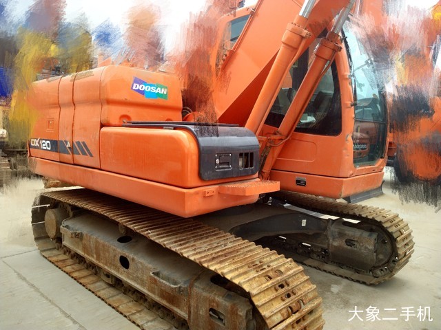 斗山 DX120 挖掘机