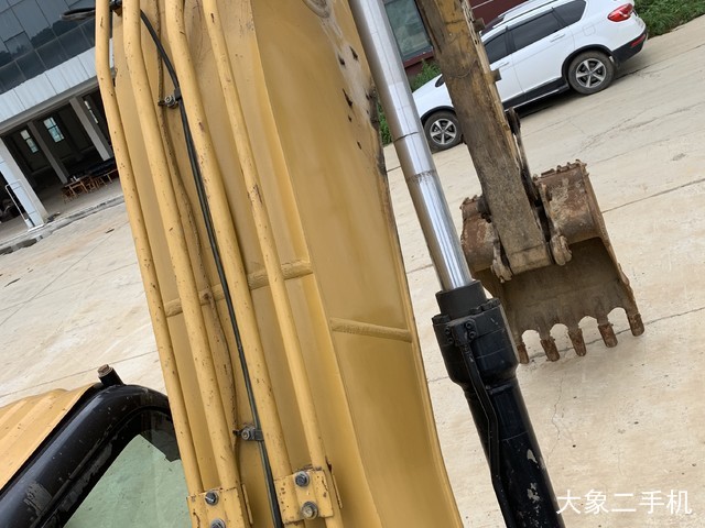 卡特彼勒 323DL 挖掘机