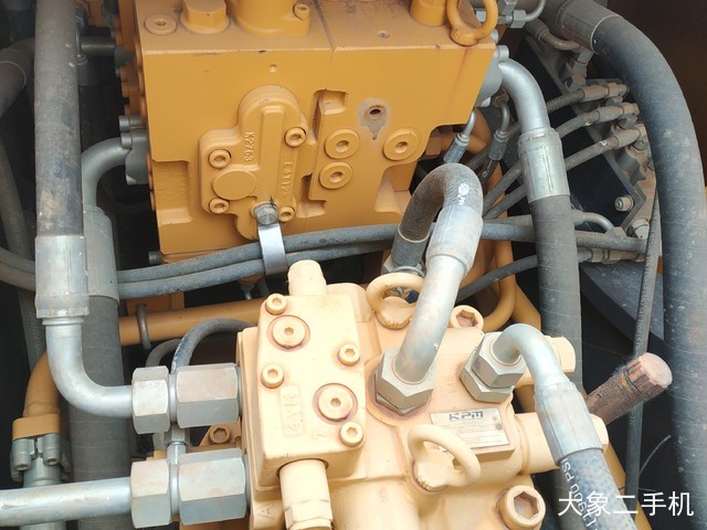 三一重工 SY215C 挖掘机