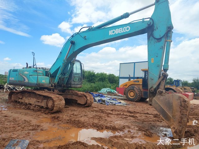 神钢 SK250-8 挖掘机