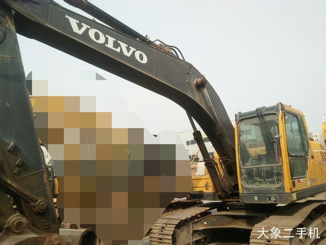 沃尔沃 EC210B 挖掘机