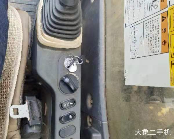 小松 PC210LC-8 挖掘机