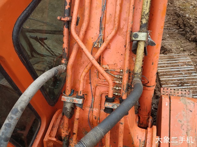 斗山 DH220-5 挖掘机