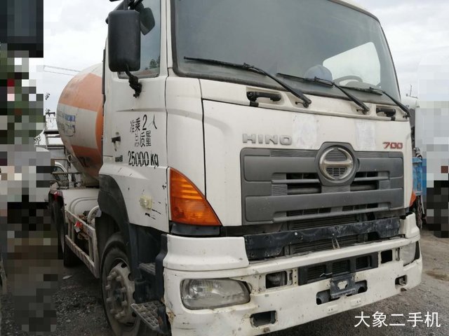 中联重科 ZLJ5256GJBGH日野 搅拌运输车