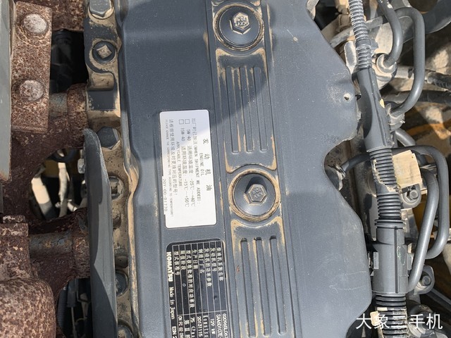 小松 PC240LC-8M0 挖掘机