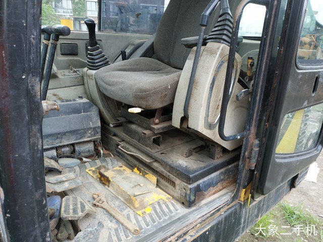 现代 R60-7 挖掘机