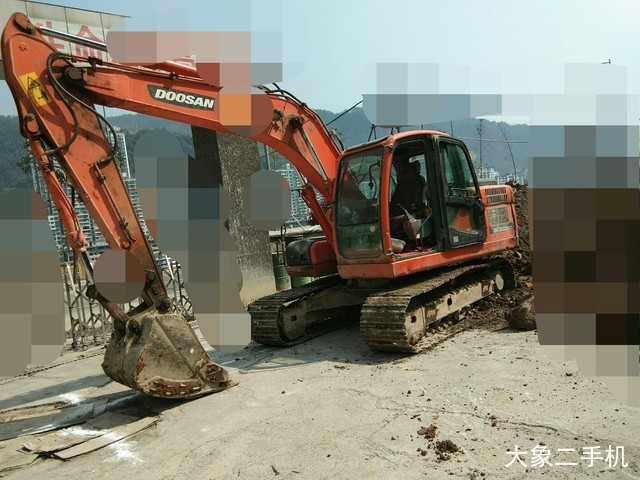 斗山 DX150LC 挖掘机