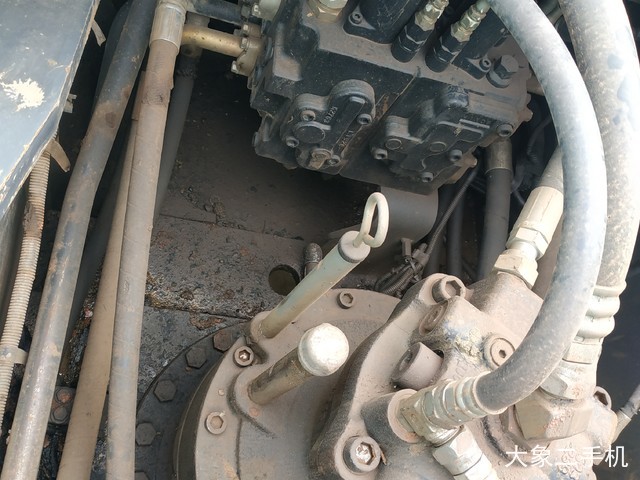 神钢 SK270D-8 挖掘机