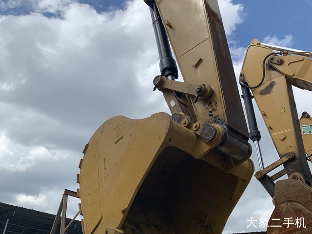 卡特彼勒 329DL 挖掘机