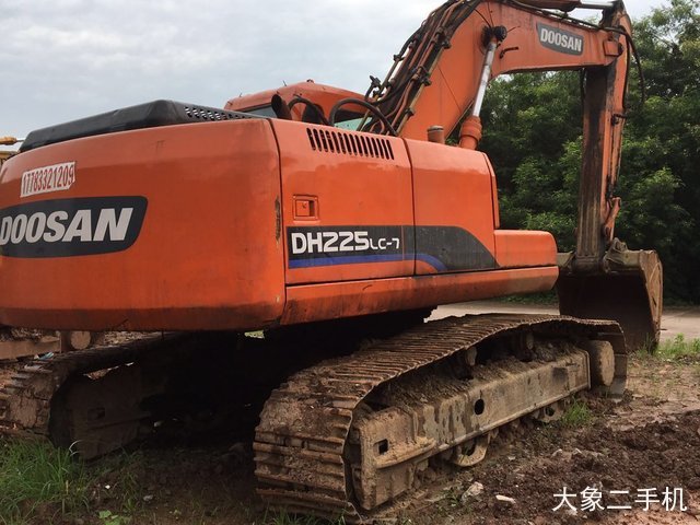 斗山 DH225LC-7 挖掘机