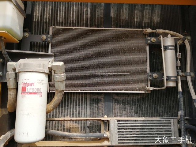 雷沃重工 FR480E 挖掘机