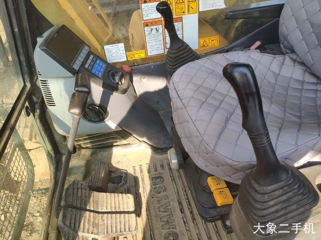 小松 PC200-8 Hybrid(混合动力) 挖掘机