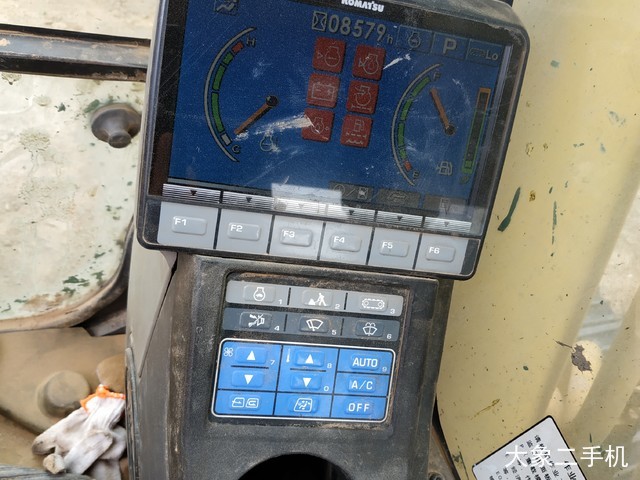 小松 PC210LC-8 挖掘机