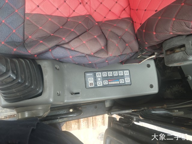 现代 R335LC-7 挖掘机