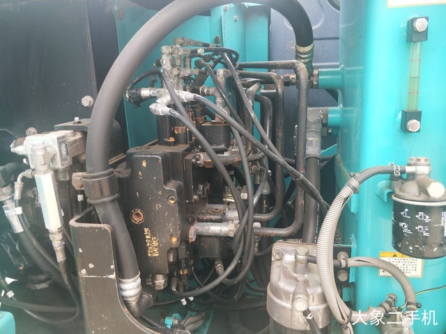 神钢 SK75-8 挖掘机