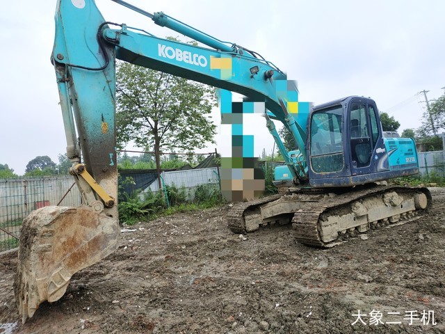 神钢 SK210LC-8 挖掘机