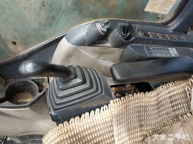 神钢 SK250-8 挖掘机