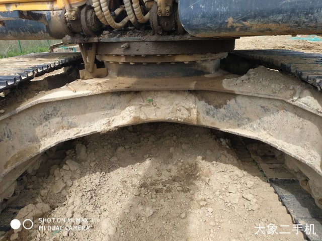 现代 R215-7 挖掘机