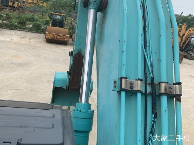 神钢 SK260LC-8 挖掘机