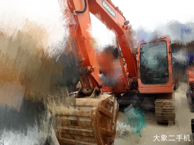 斗山 DX120 挖掘机