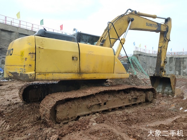 住友 SH240-5 挖掘机