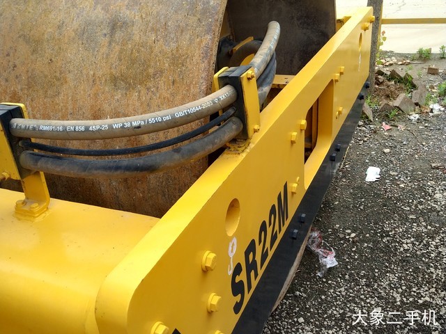 山推 SR22M 压路机