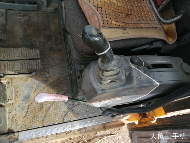 龙工 LG6060D 挖掘机