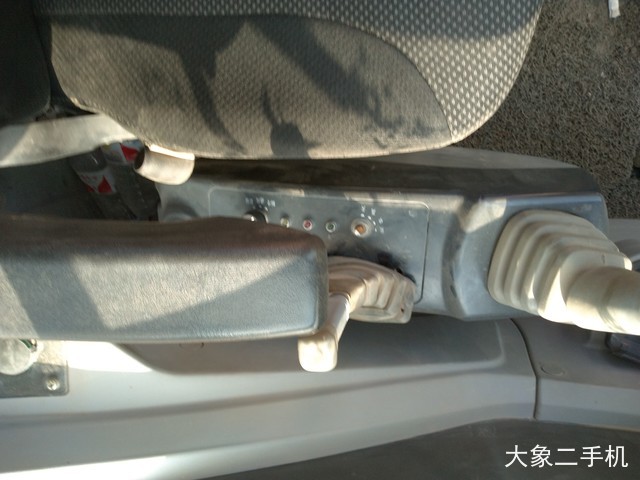 徐工 XE60D 挖掘机