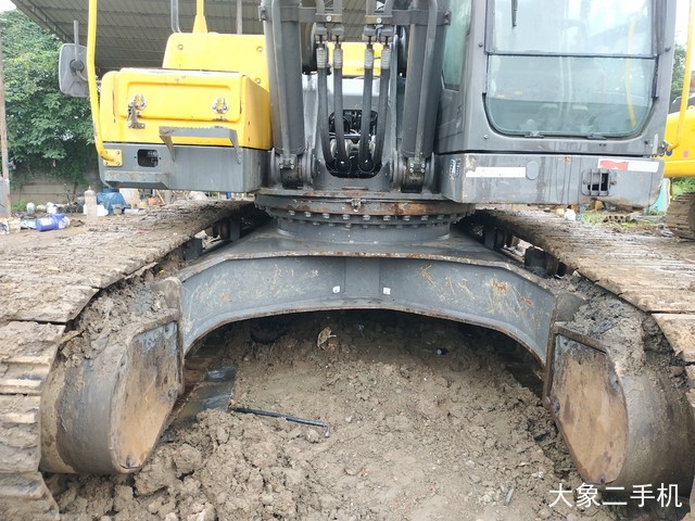 沃尔沃 EC480DL 挖掘机