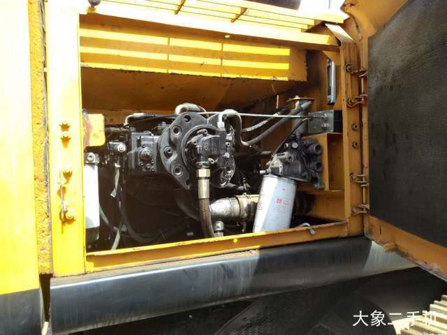 三一重工 SY215C-8 挖掘机