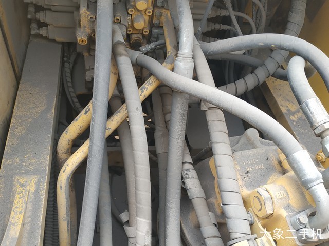 小松 PC240LC-8M0 挖掘机
