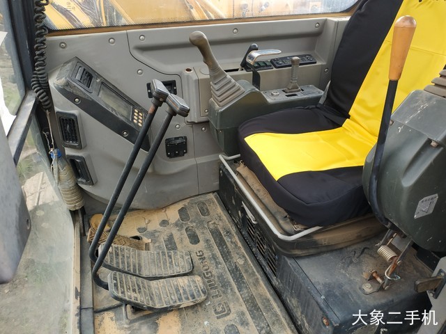 柳工 CLG908D 挖掘机