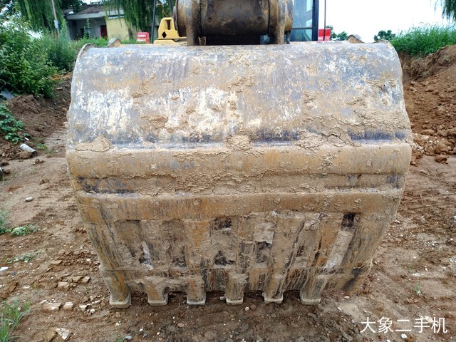 卡特彼勒 320B 挖掘机