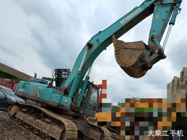 神钢 SK210LC-8 挖掘机