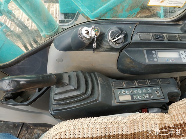 神钢 SK260LC-8 挖掘机