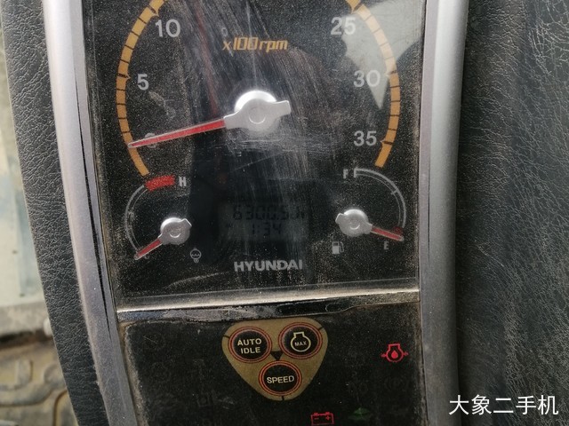 现代 R60-9 挖掘机