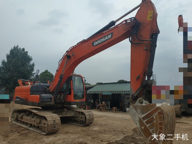 斗山 DX215-9C 挖掘机