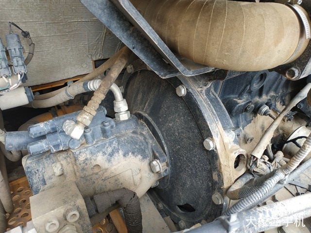 龙工 LG6065 挖掘机