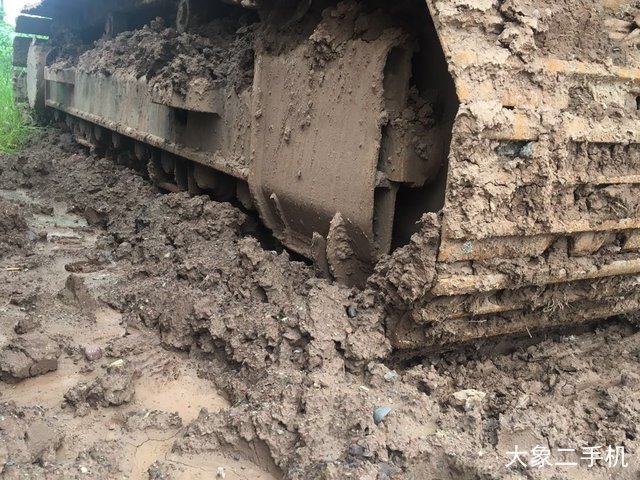 沃尔沃 EC210B 挖掘机