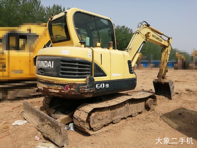 现代 R60-9 挖掘机