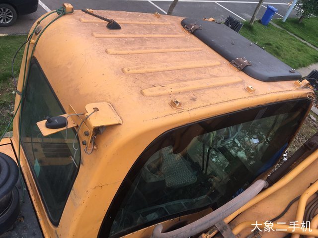 现代 R225LC-9T 挖掘机