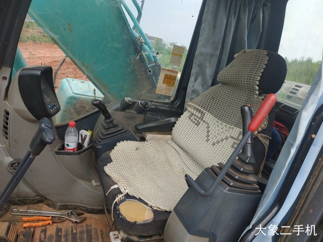 神钢 SK260LC-8 挖掘机