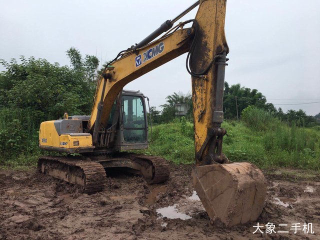 徐工 XE135B 挖掘机