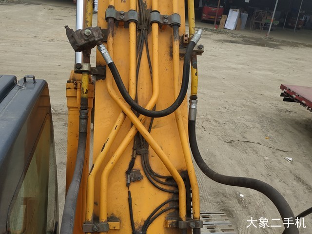 现代 R265LC-7 挖掘机